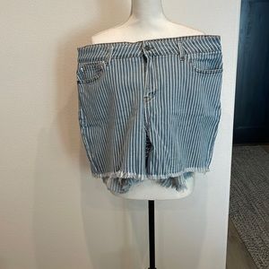 Women’s Judy Blue Pinstripe Denim Shorts